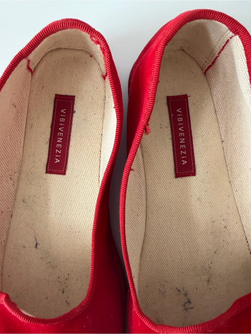 Vibi Venezia Women's Classic Velvet Rosso Flats, Size 41 (US 11) - Picture 6 of 11